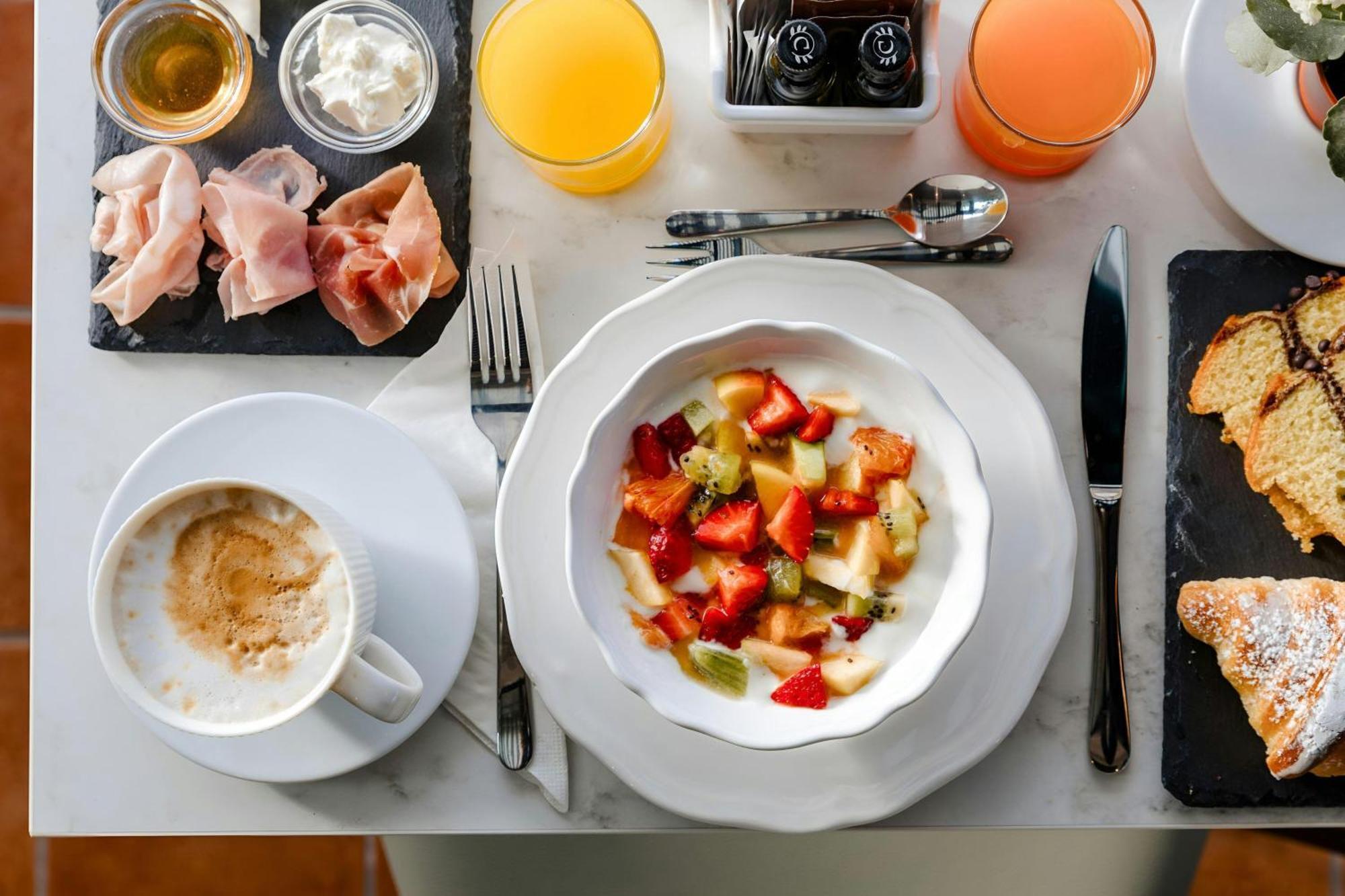 Hotel Piazza Di Spagna Hotel, Sonder By Marriott Bonvoy Roma